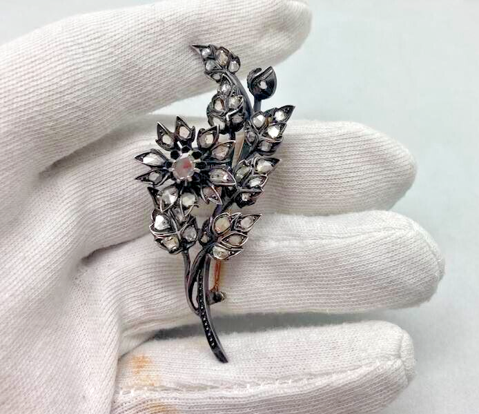 Broche fin XIXè siècle fleur trembleuse en or jaune 18k et argent diamants