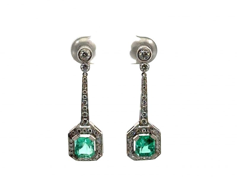 Pendientes largos de Alta Joyeria con Esmeraldas Colombianas y Diamantes