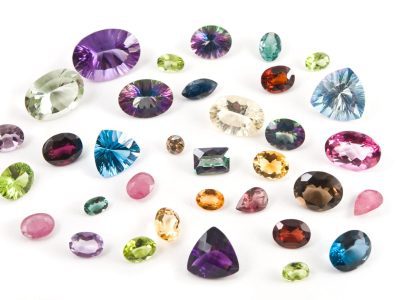 Lot de pierres précieuses ( gemmes)